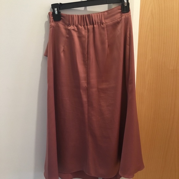 Perfect skirt with elastic in back - Picture 2 of 2